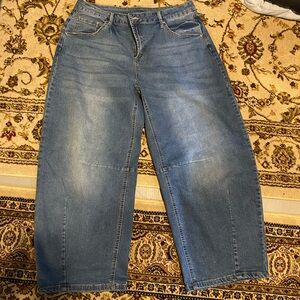 Women’s barrel-Leg Blue Jeans